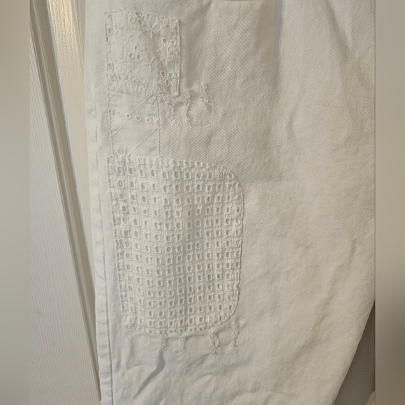 Lauren Ralph Lauren Women's White Eyelet Jeans Relaxed Taper Size 16 - Picture 2 of 9